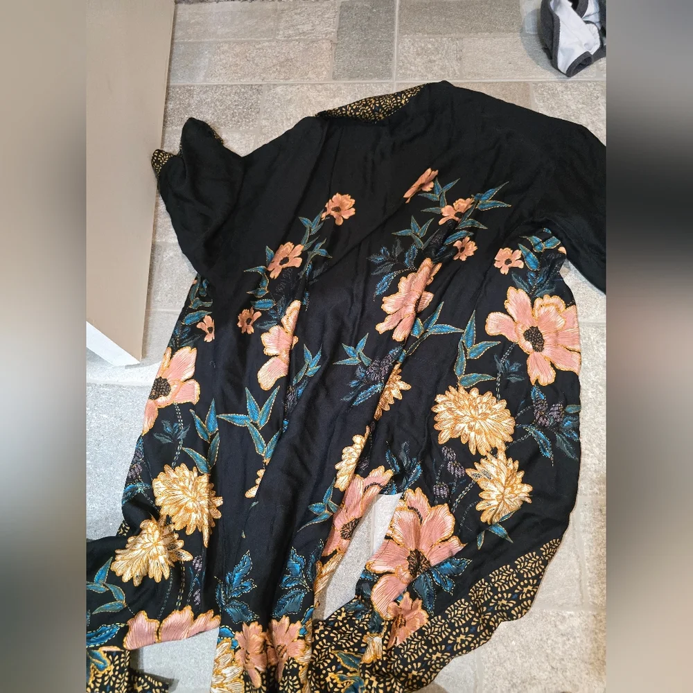 DR2 NWOT Floral Kimono Robe Black and Gold Pink Summer Spring Small One Size - Picture 7 of 7